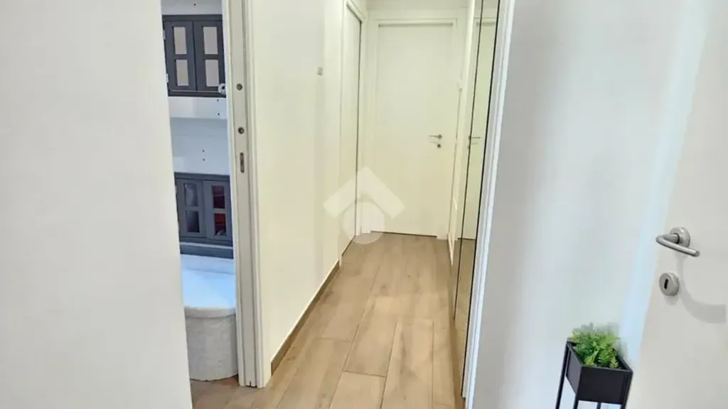 hallway_entrance