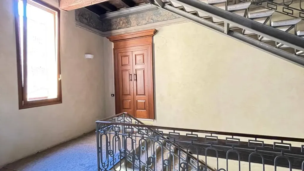 Pièces - Historic Quadrilocale in Mantua