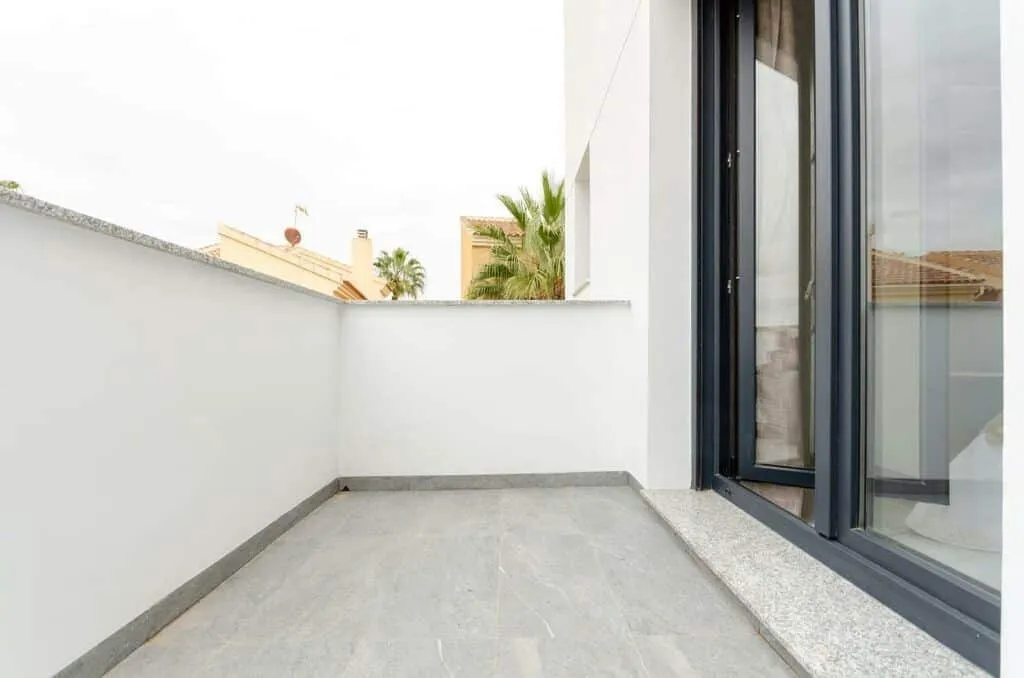 Terrasse - Contemporary Villa with Pool in Torrevieja