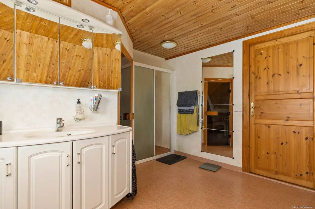 Salles de bain - Two-Storey Villa with Workshop in Alesta, Sjöbo