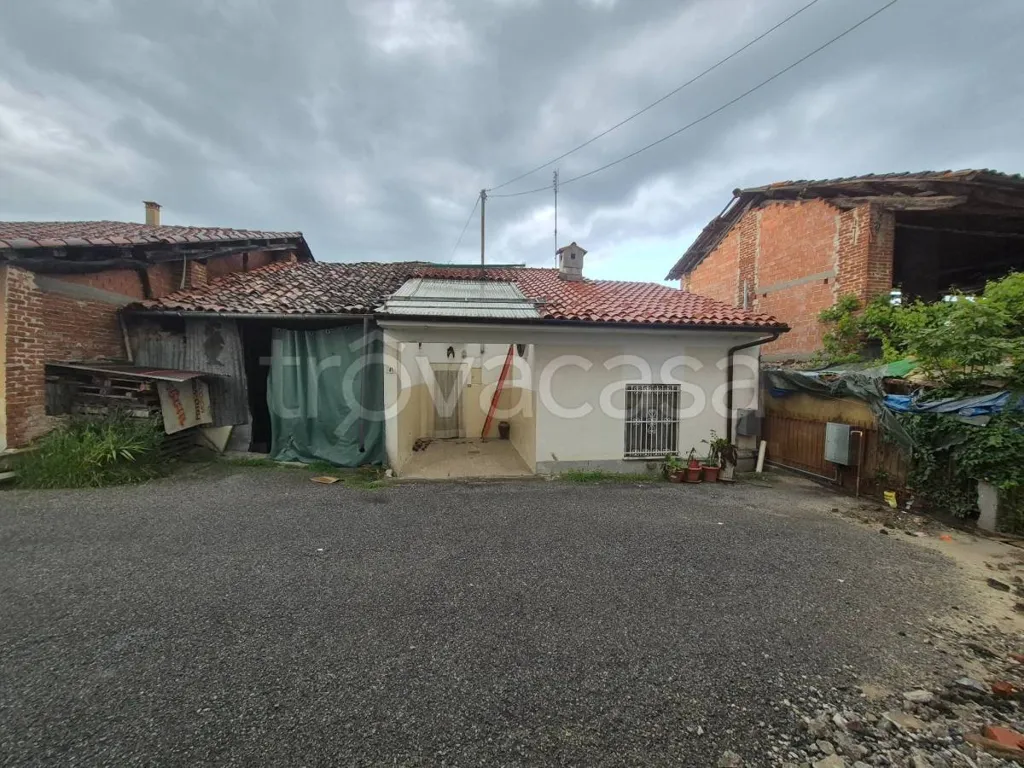 Aed - Semi-detached House with Garden in Monastero di Vasco