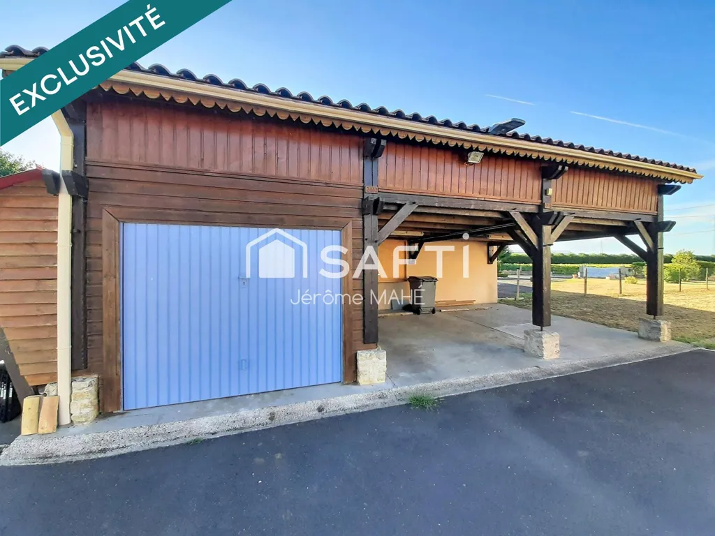Exterior - House with Pool in Mougon