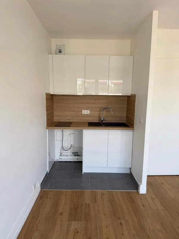 Köök - Studio with Eiffel View in 16th Arrondissement