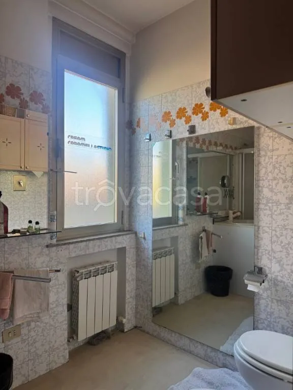 Salles de bain - Studio with Terrace in Trieste