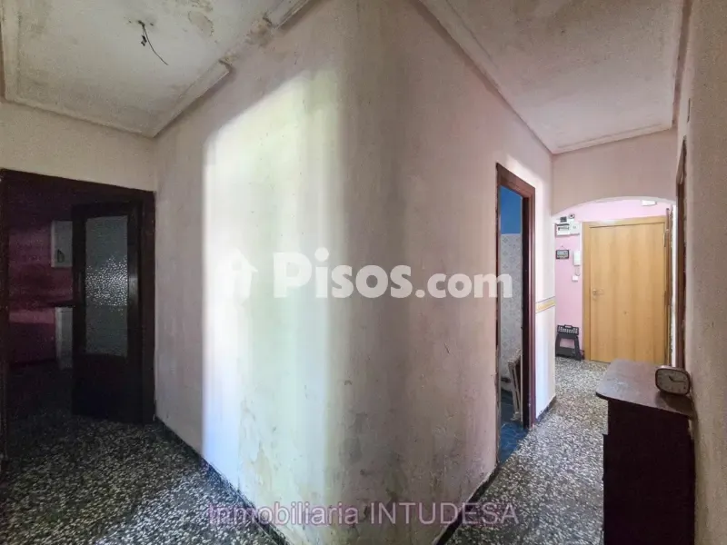 Esik - Flat for Renovation with Patio in Tudela