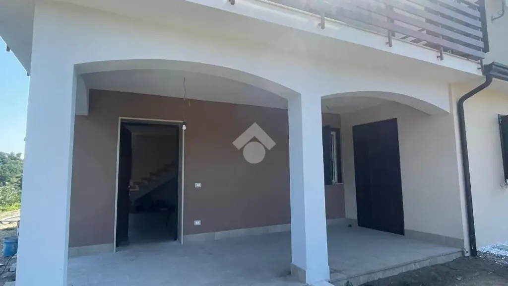 Esterno - Casa indipendente con terrazzo panoramico a San Nicola Manfredi