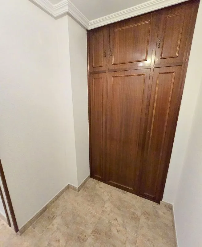 Toad - 3-Bedroom Flat with Garage in El Llano, Gijón