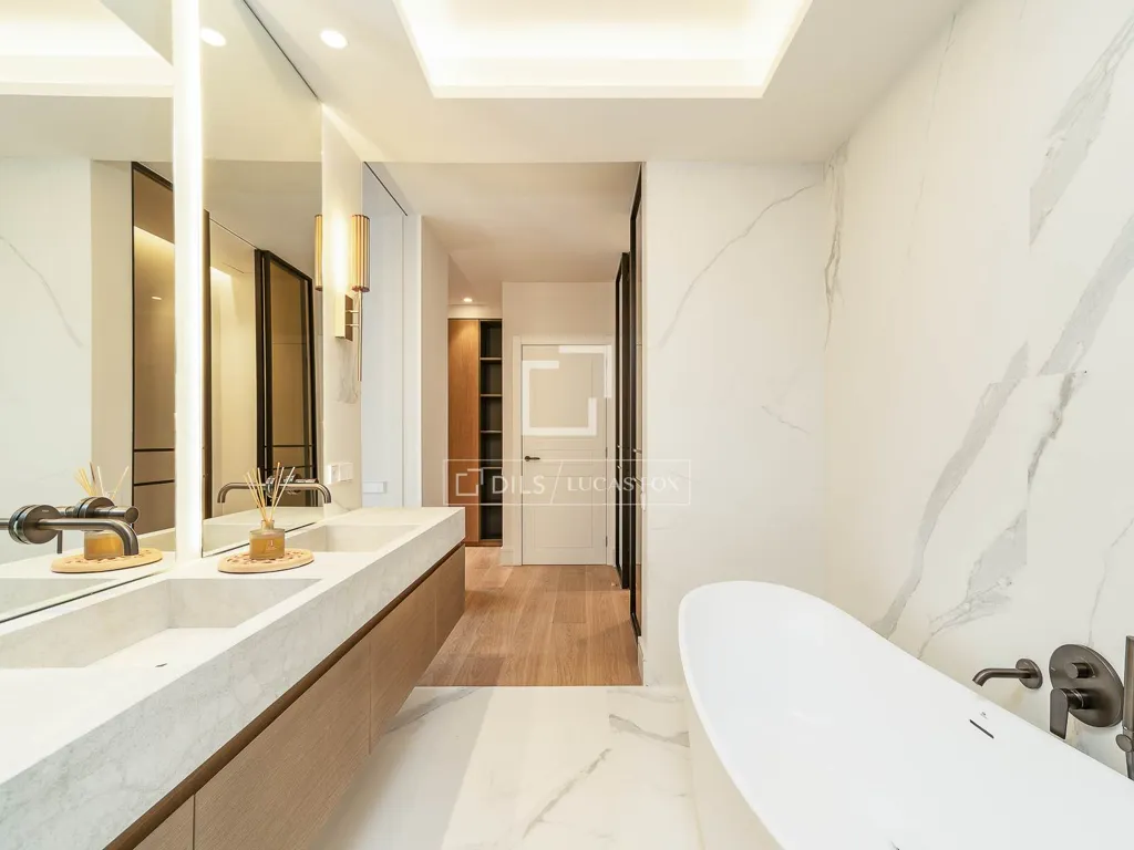 Salles de bain - Renovated Apartment with City Views in Eixample