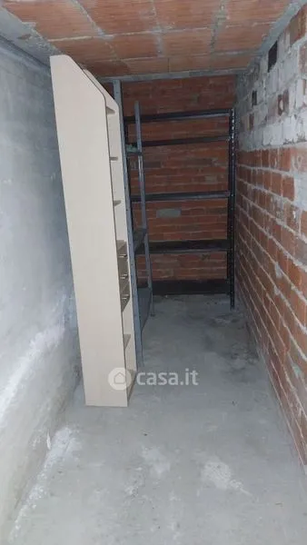 Garage - Spacious 2-Bedroom Apartment in Torino