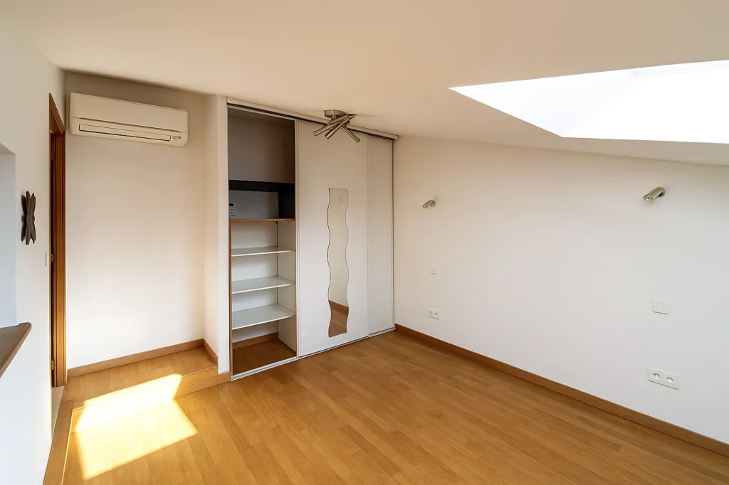 Pièces - Maison avec Studio Indépendant au Calme à Robion
