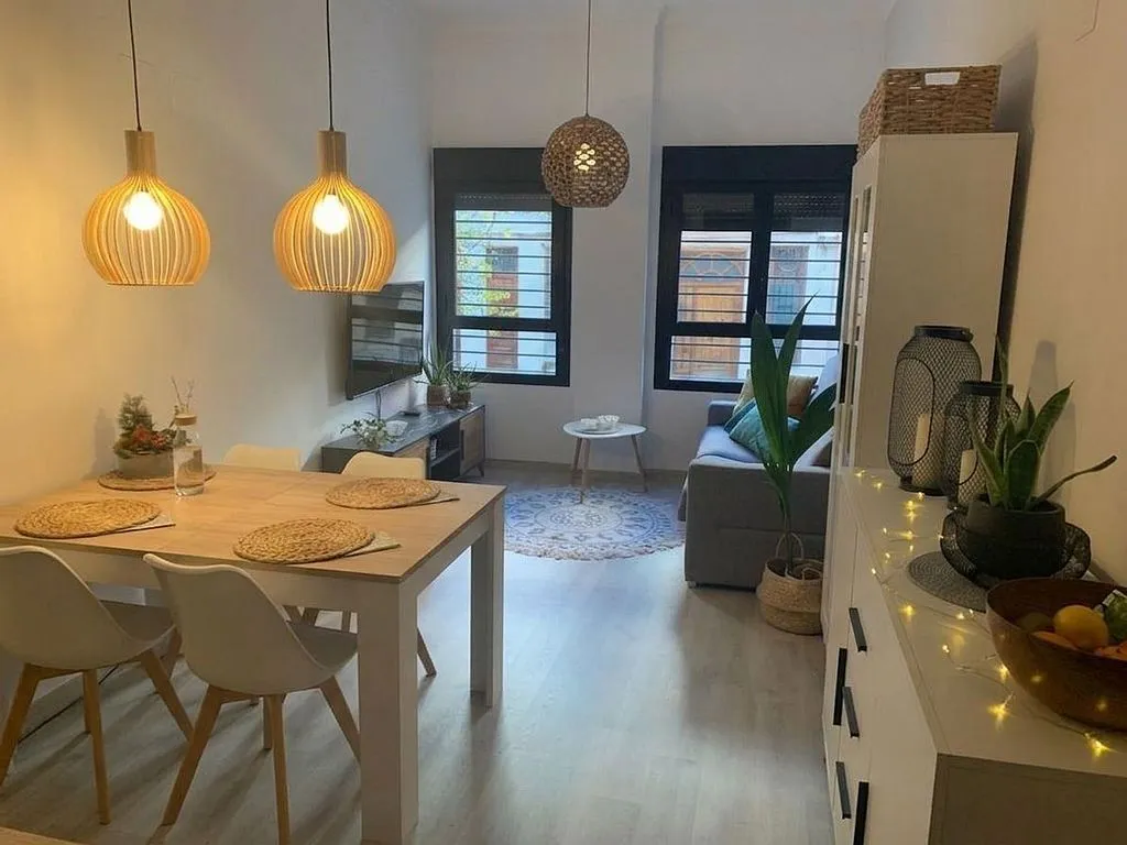 Söögituba - Furnished Studio with Garage in Patraix