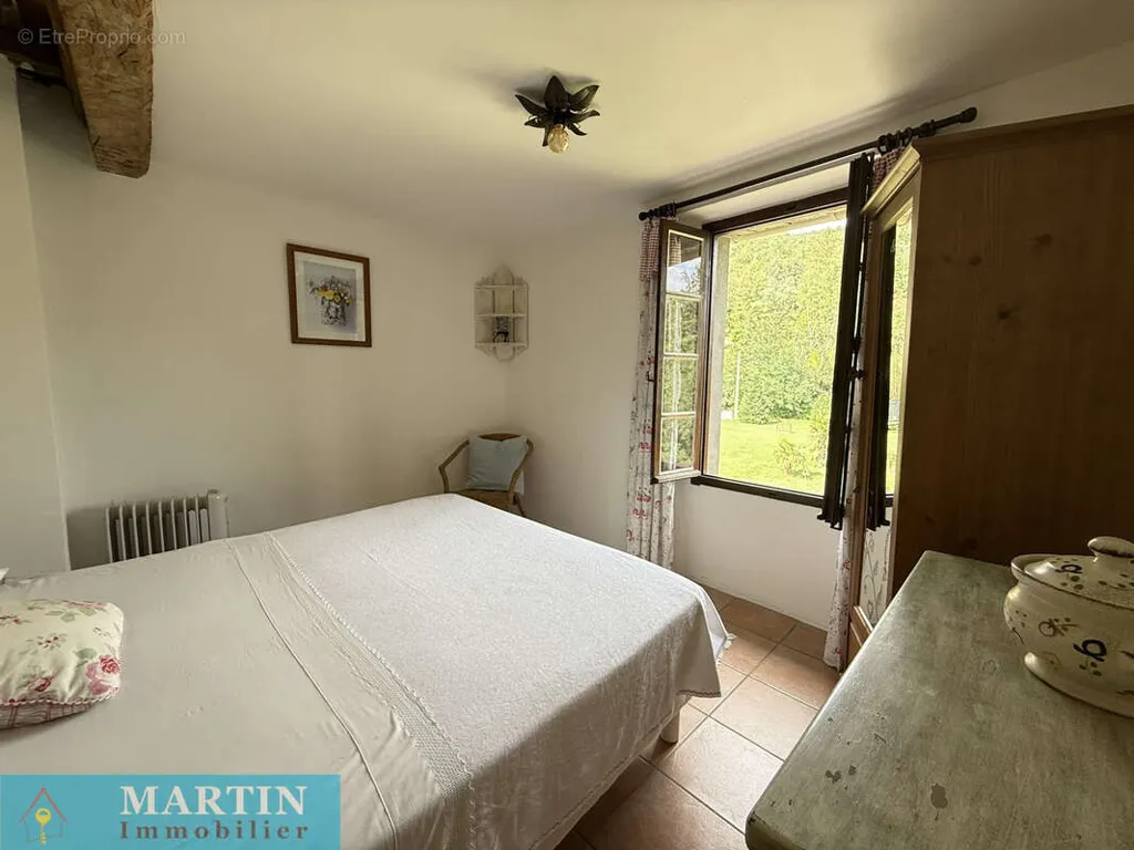 Camere da letto - Mas with River Access in Peaceful Hamlet