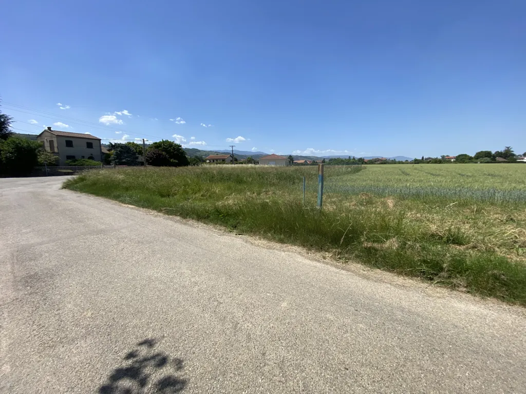 Aed - Constructible Land with Good Access in Sablons