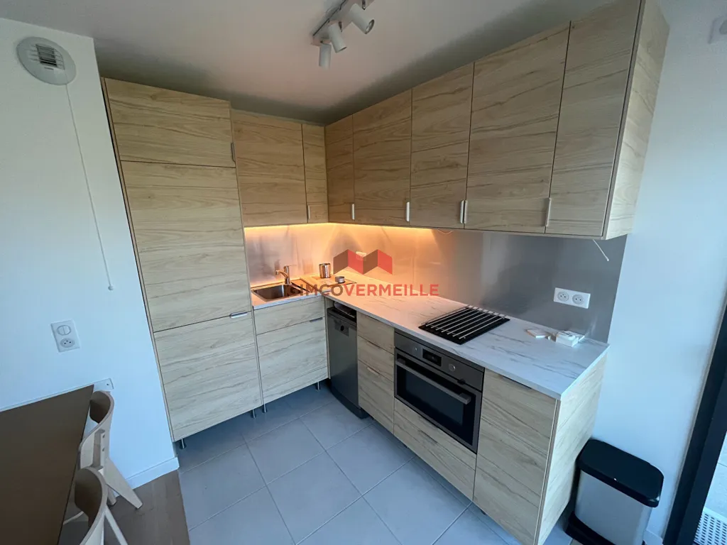 Cucina - Modern Flat with Balcony in Rueil-Malmaison