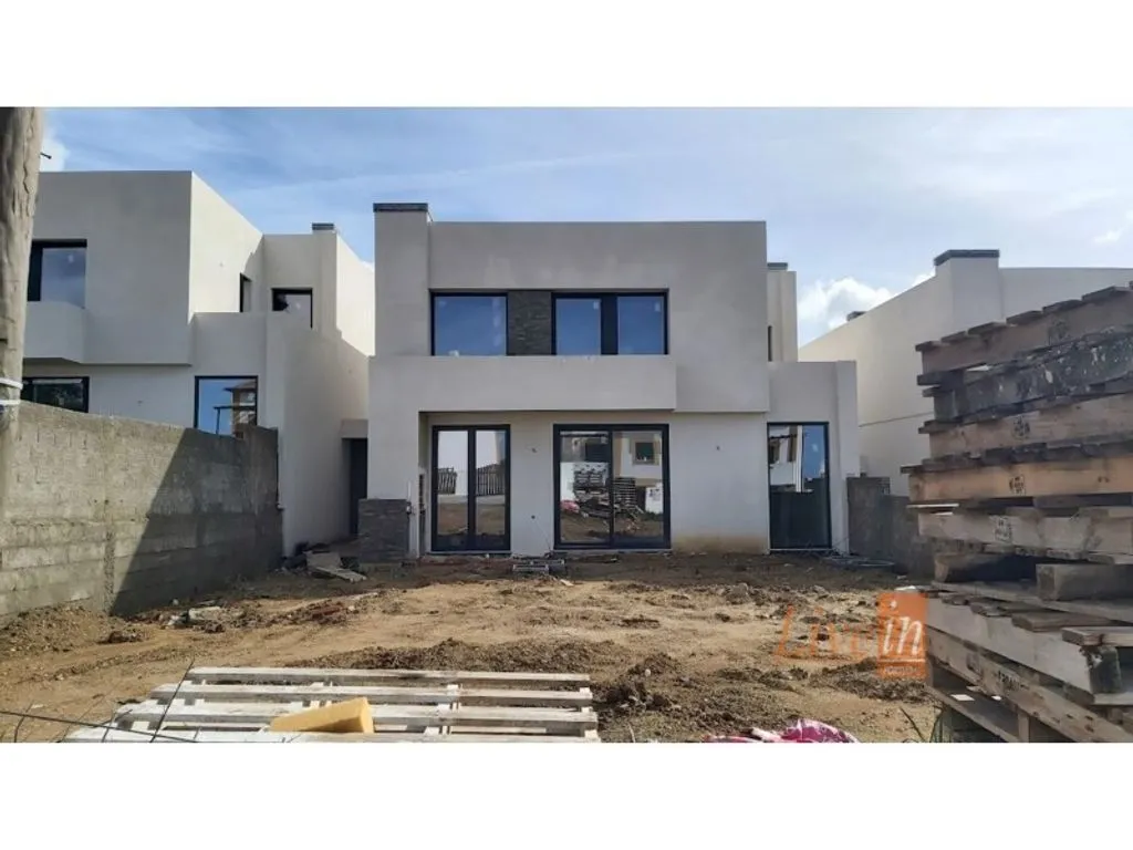 Välivaade - Modern Detached House with Garden in Mafra
