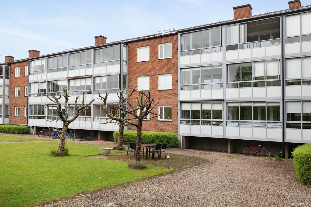 Jardin - Apartment with Balcony in Central Location