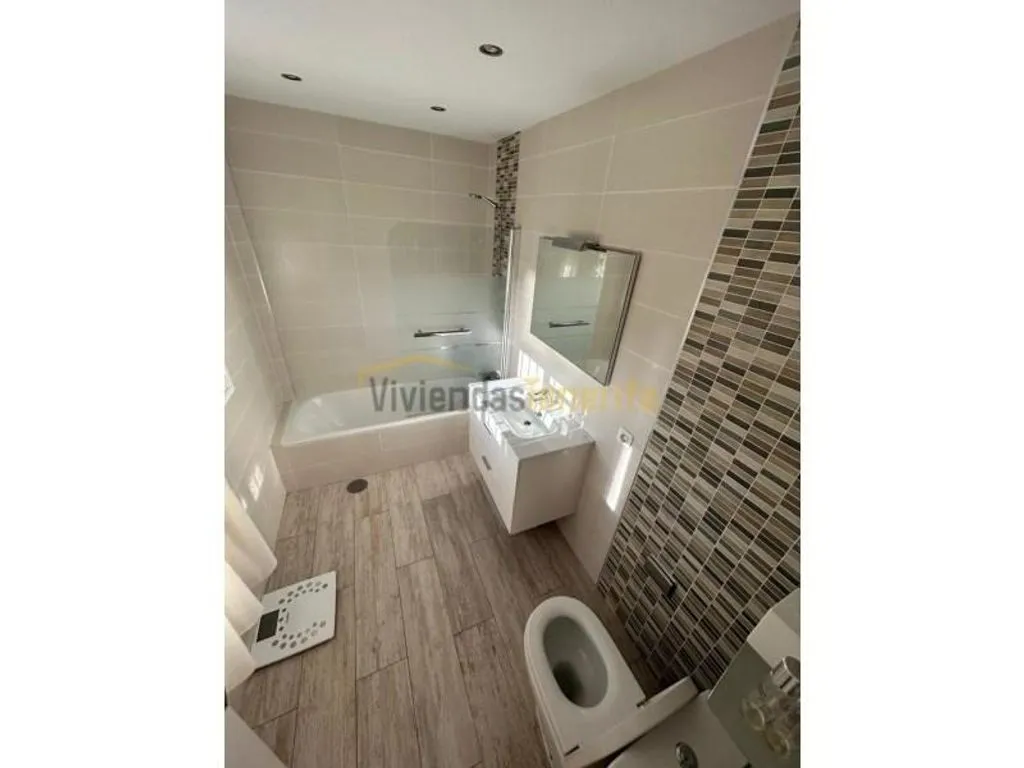 Salles de bain - Luxury Chalet with Pool in Playa del Duque