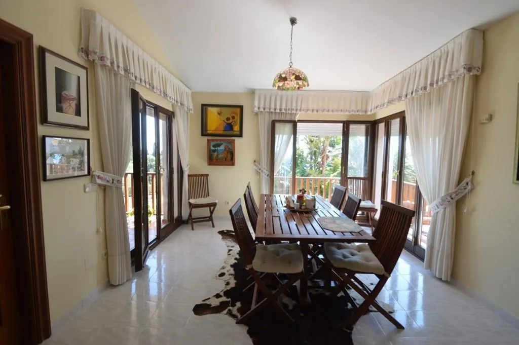 Söögituba - Villa with Sea Views in Benalmádena