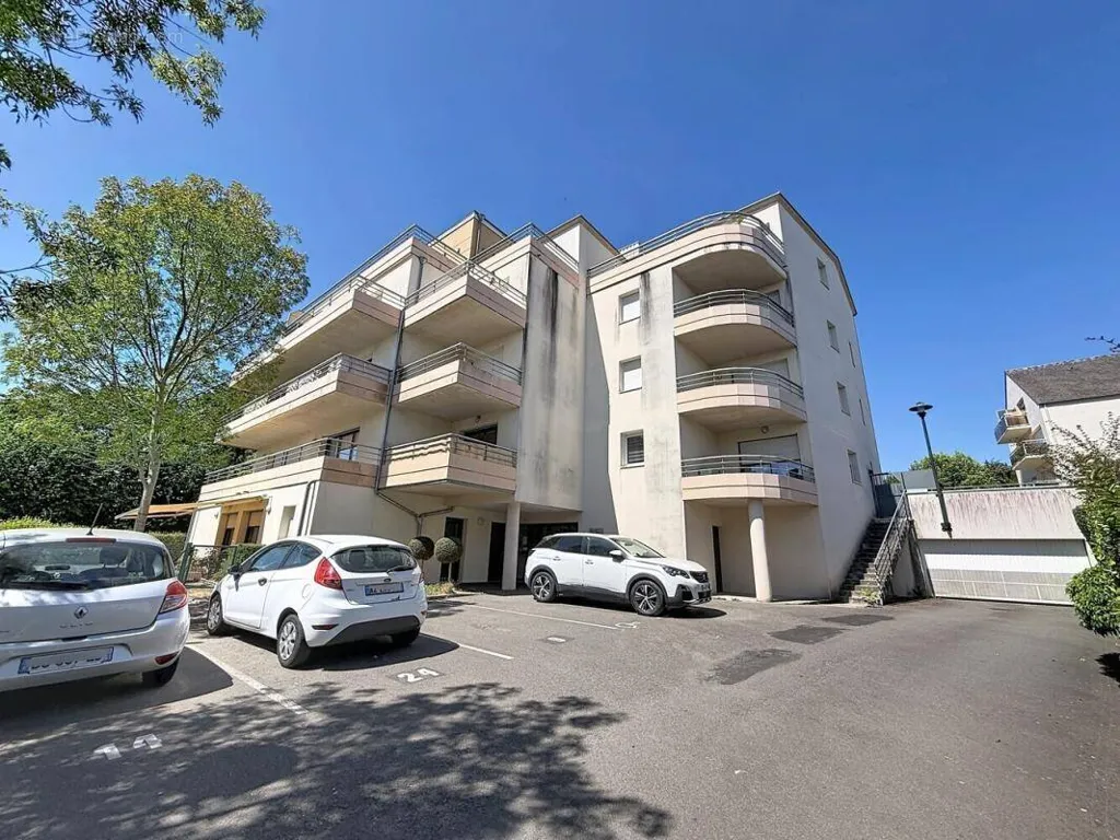 Esterno - 3-Bedroom Apartment with Parking in Mayenne
