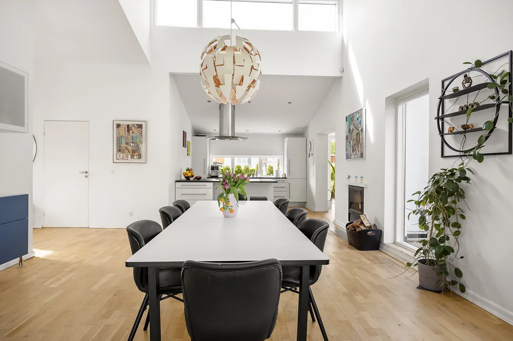 Dining Room - 1952 Villa with Garden in Gentofte