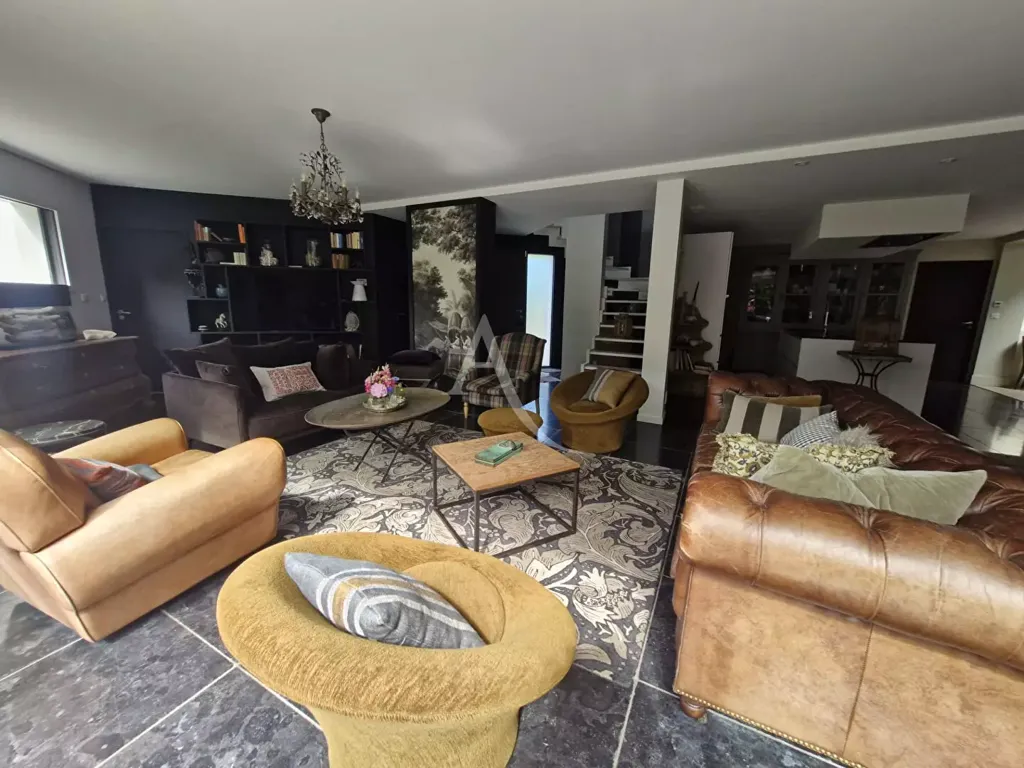 Elutuba - Contemporary Villa with Garden in Orvault
