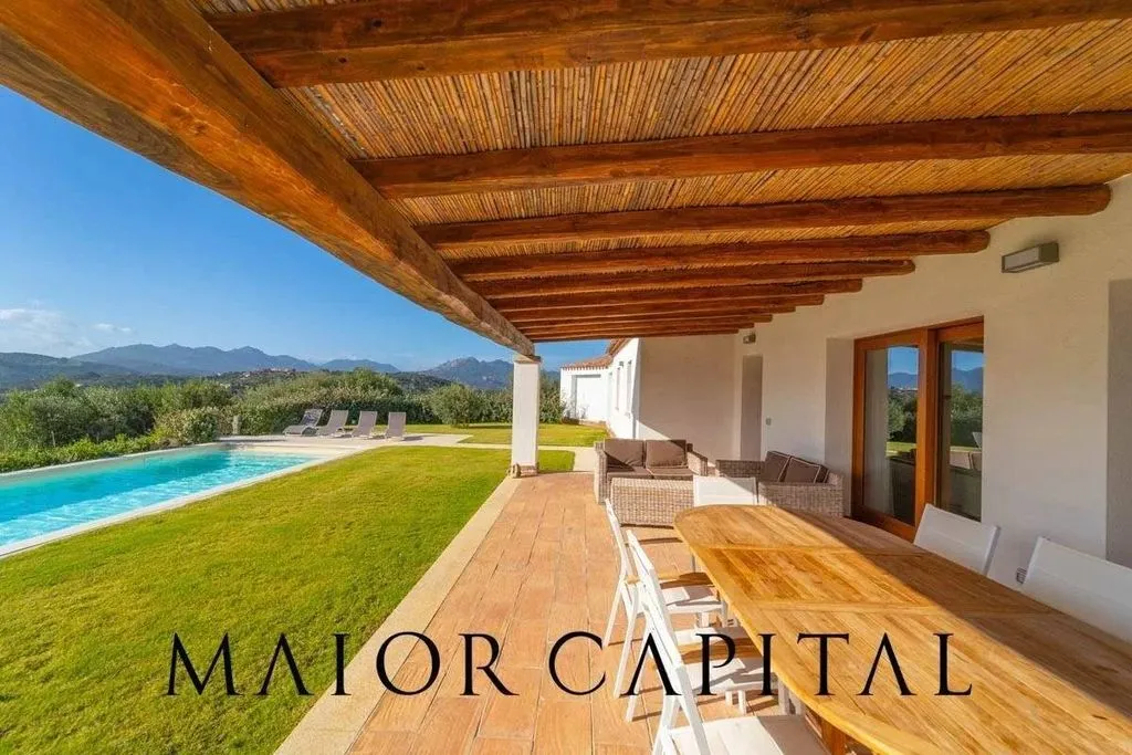 Bassein - Luxury Villa with Pool in Cugnana Verde