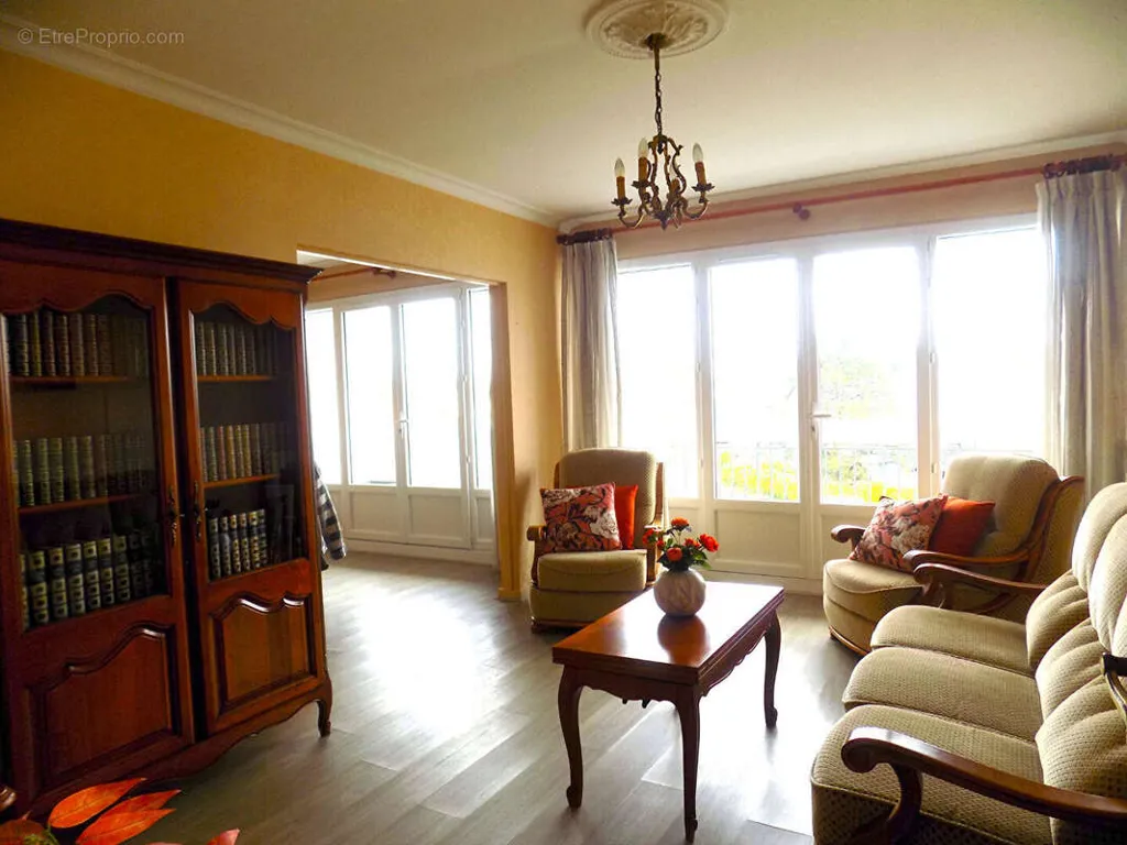 Séjour - Appartement avec Balcon à Vertou