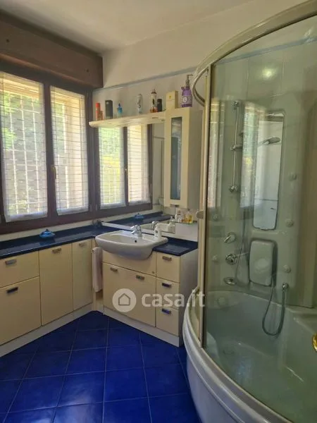 Salles de bain - Duplex Apartment with Private Garden in Modena