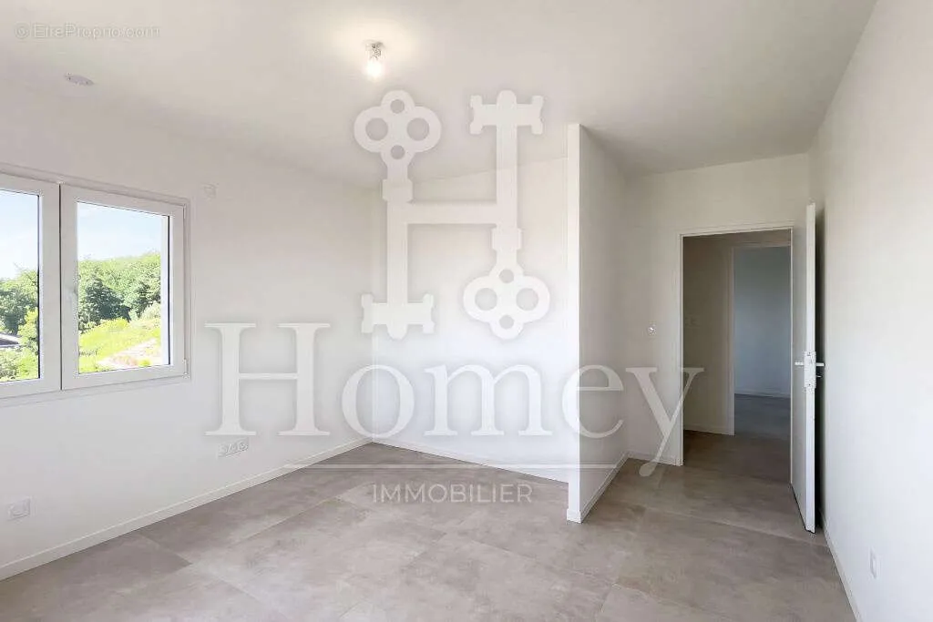Stanze - New House with Panoramic View in Echenevex