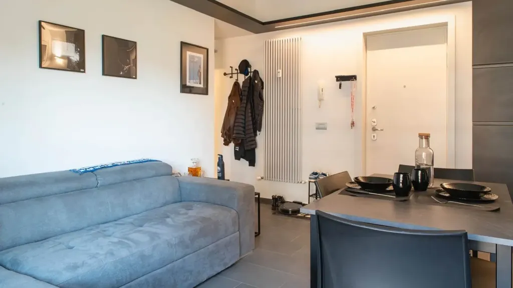 Elutuba - Rented Duplex with Balcony in Milan