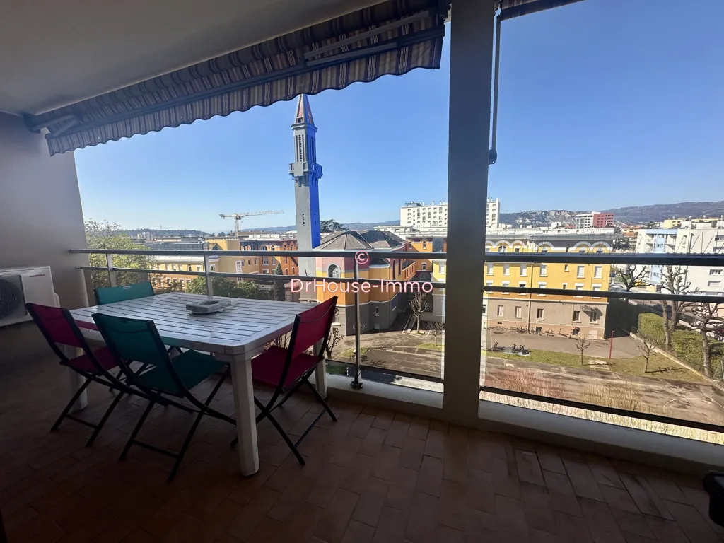 Balcon - Appartement avec Terrasse dans Résidence Sécurisée à Valence