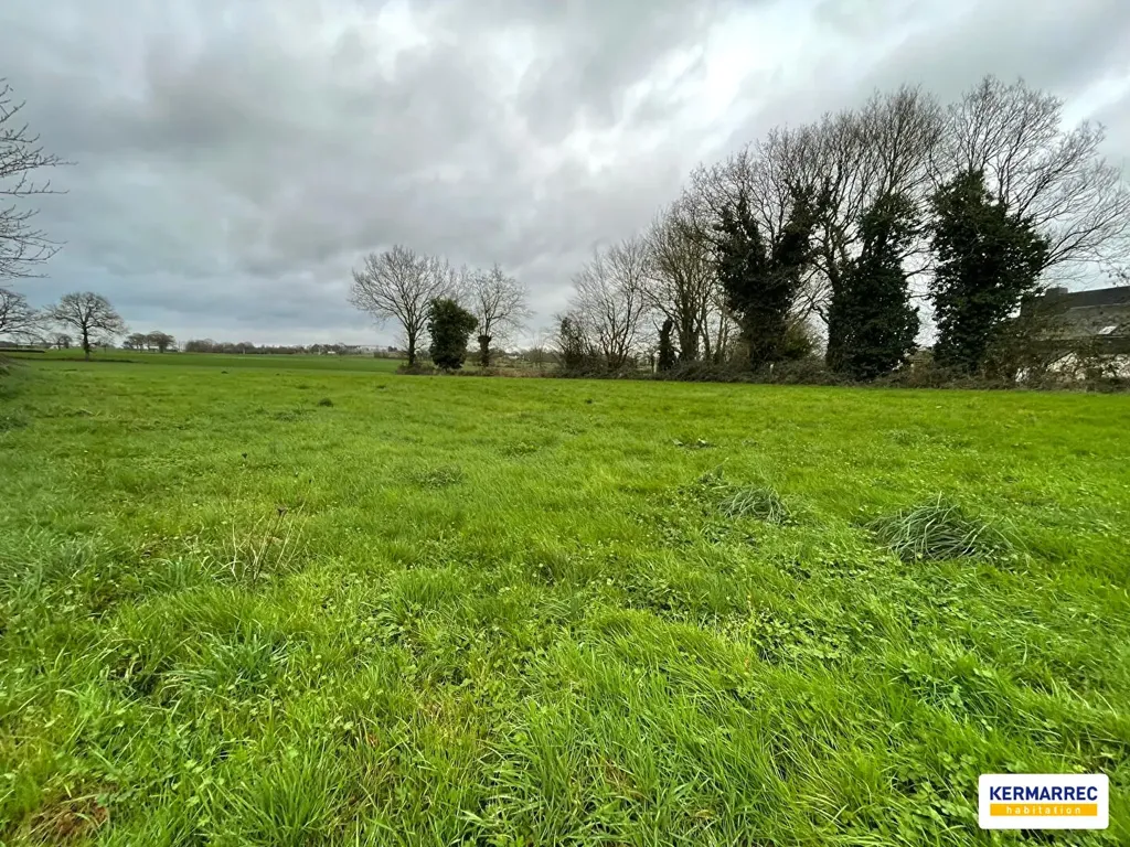 Aed - Constructible Plot with Access Road in Louvigné-de-Bais