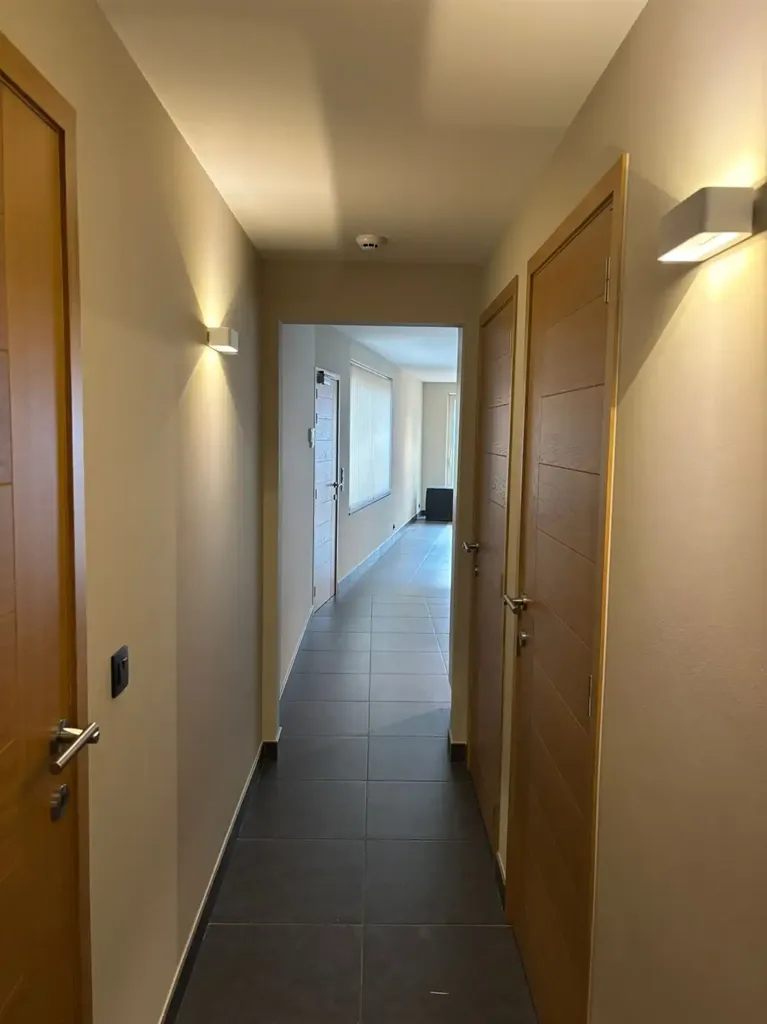 hallway_entrance