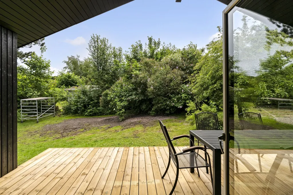 Terrasse - Summer House with Garden in Martofte