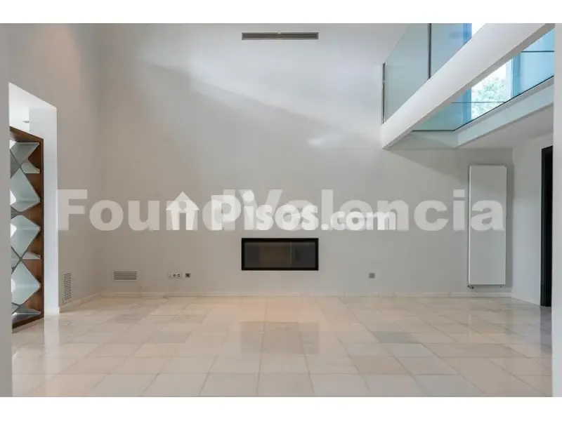 Elutuba - Chalet with Pool in Santa Bárbara Urbanisation, Rocafort