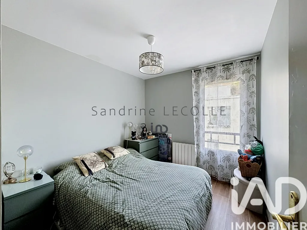 Chambres - Appartement Rénové avec Terrasse à Chessy