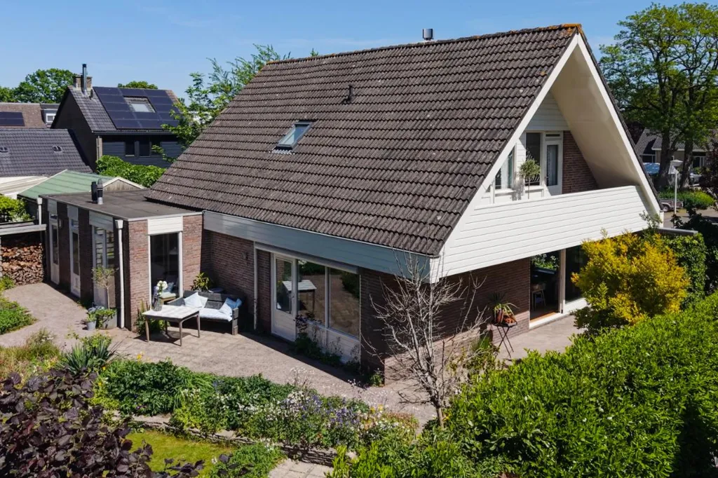 Vue aérienne - Characterful Bungalow with Garden in Hasselt