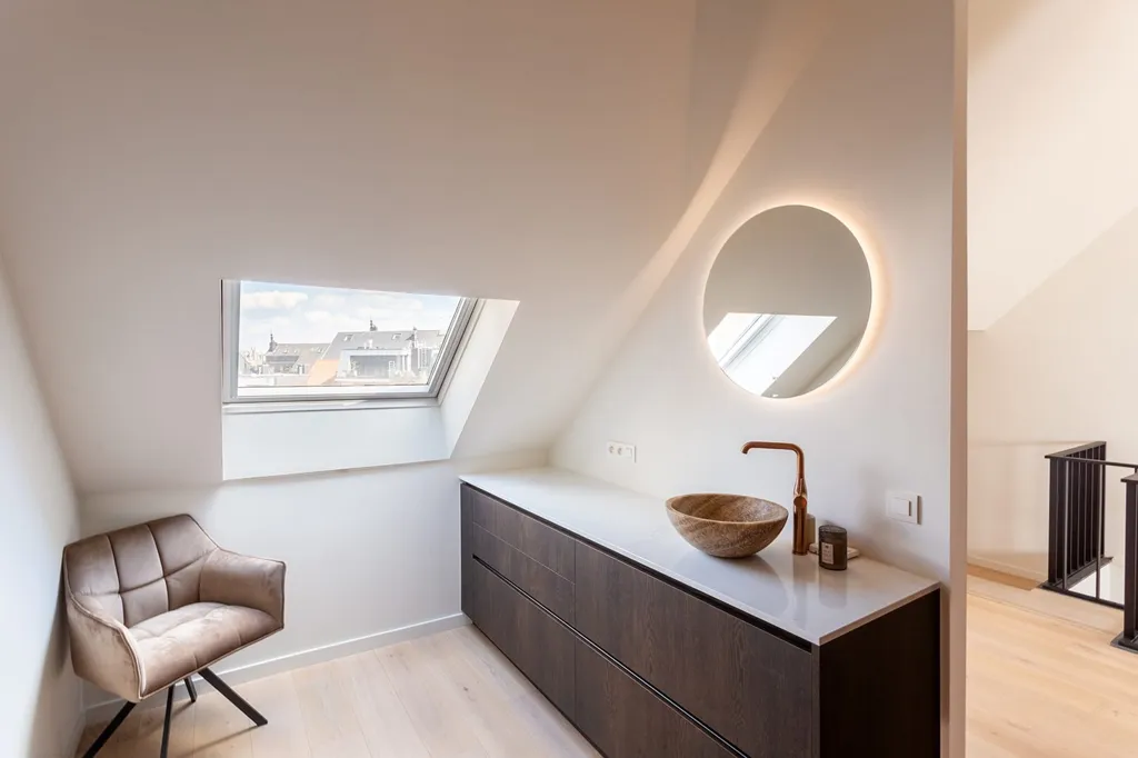 Salles de bain - Penthouse Rénové avec Terrasse dans le Zuid d'Anvers