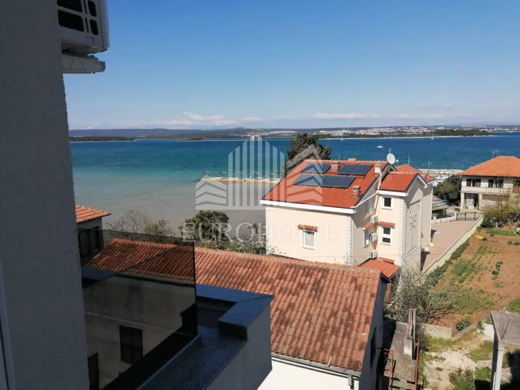 Balcon - Two-Bedroom Apartment with Sea View in Pašman