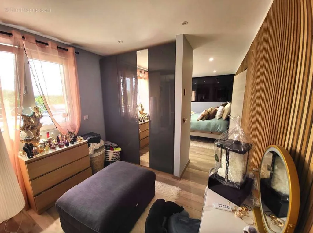 Chambres - Villa Familiale avec Piscine à Longwy