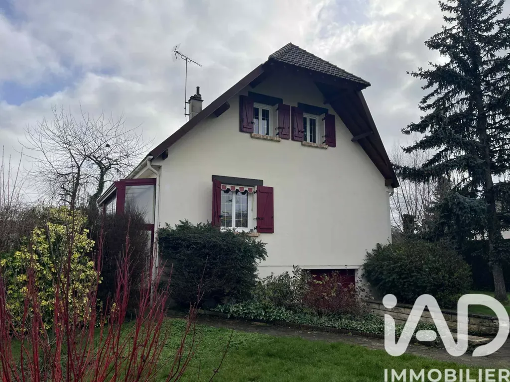 Extérieur - Maison Familiale avec Jardin à Étrépagny