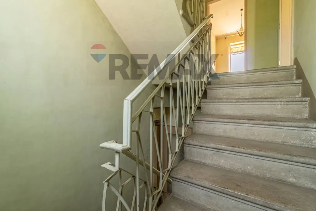 Rooms - Villa with Garden near Municipio