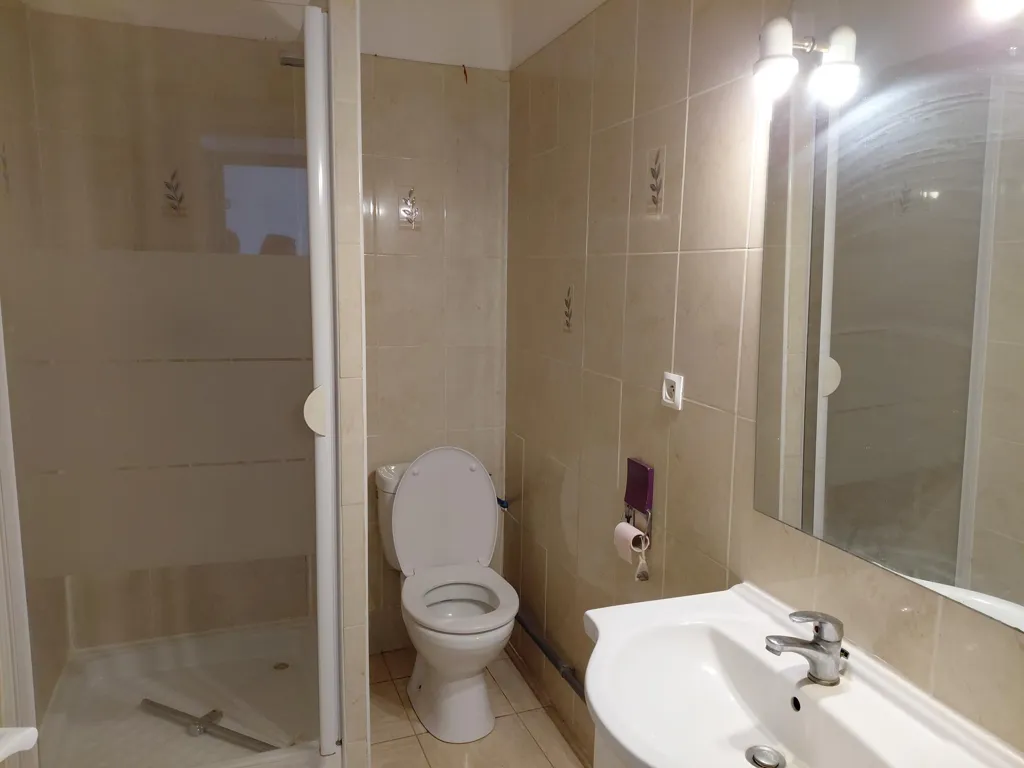 Salles de bain - Appartement T3 avec Terrasse à Vauvert