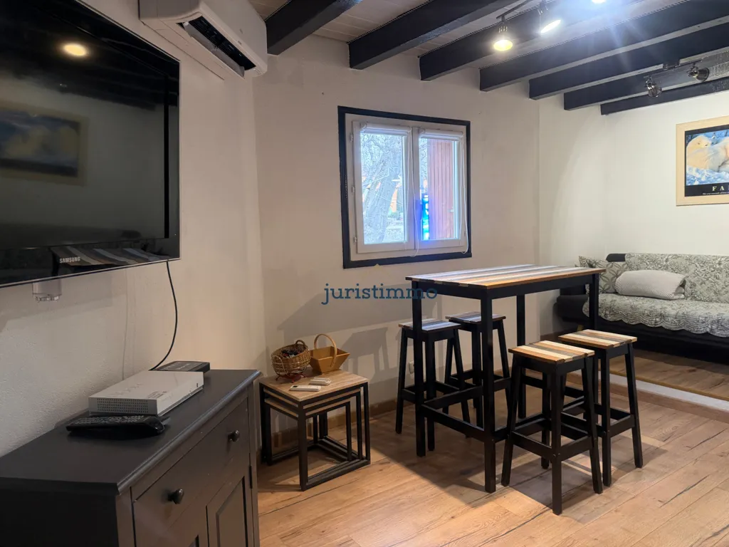 Séjour - Appartement T2 avec Grenier à Rasteau