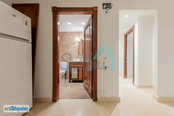 Entrée - Furnished Flat in Oviedo's Old Town