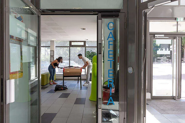 Entrée - Studio Meublé en Résidence Étudiante à Bron
