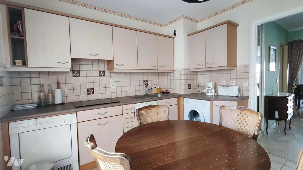 Kitchen - Spacious 3-Bedroom Apartment with Terrace in Chambéry