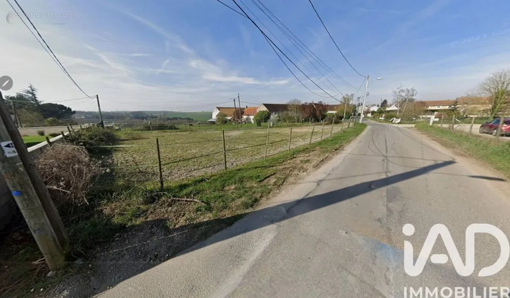Land in Grisy-Suisnes