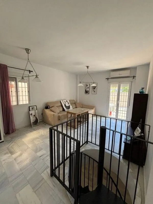 Elutuba - Duplex with Garage in Salteras