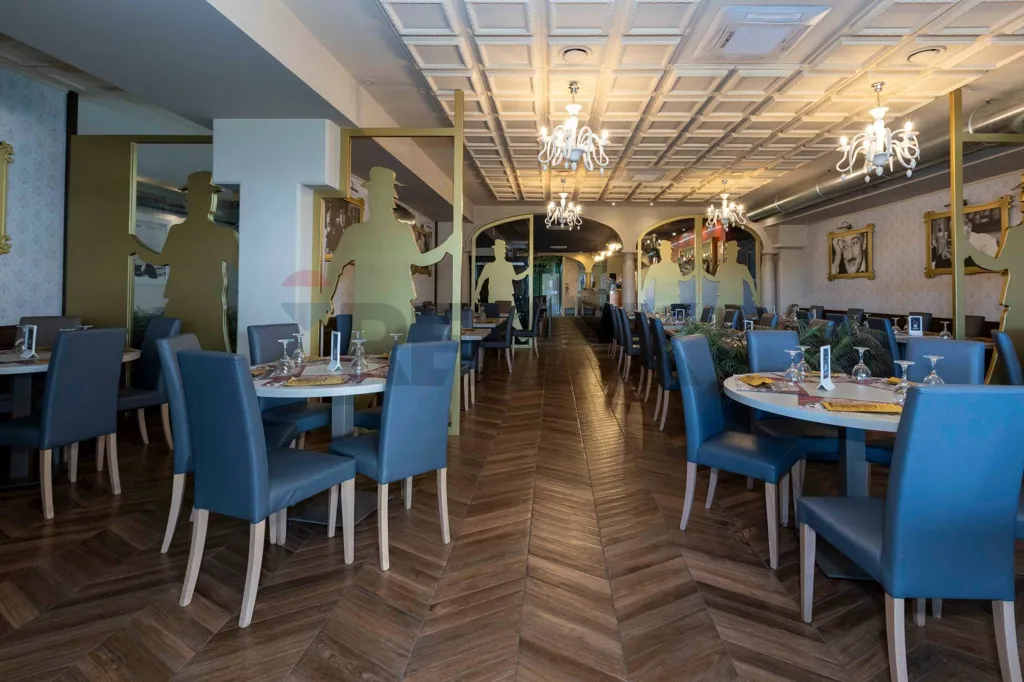 Sala da pranzo - Ristorante con spazi per eventi a San Giuliano Milanese